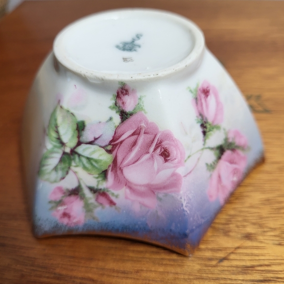 Vintage Silesia Porcelain Umbrella Edge Trinket Dish Bowl with Pink Roses Gilt - Picture 7 of 15